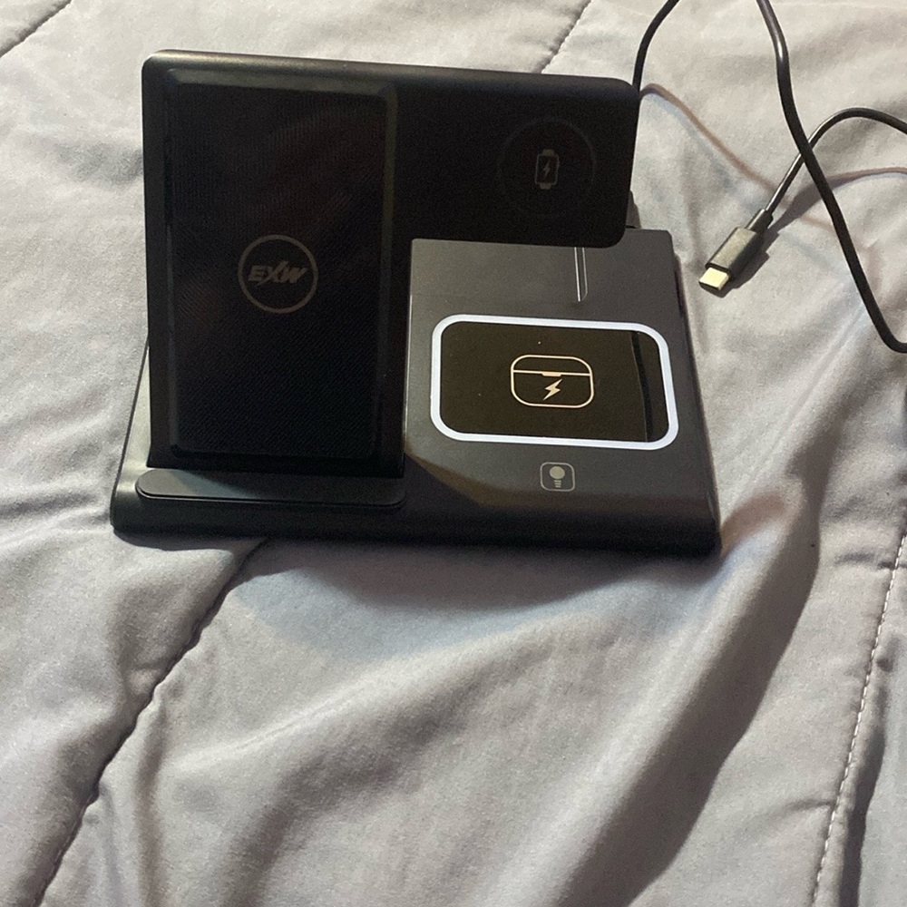 Black EXW Wireless Charging Station